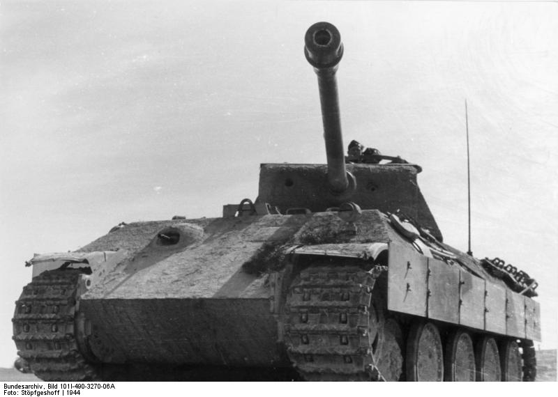 Bundesarchiv_Bild_101I-490-3270-06A,_Im_Westen,_Panzer_V_(Panther).jpg